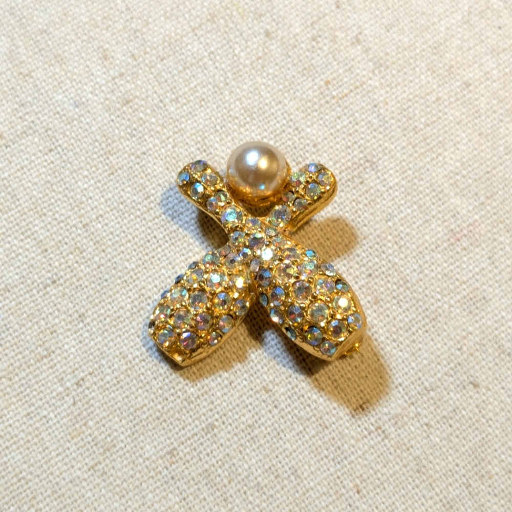 Vintage Gold-Tone Rhinestone & Pearl Bowling Pin Brooch